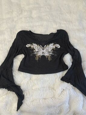 Gothic flowy ruffle sleeved cropped long sleeve shirt